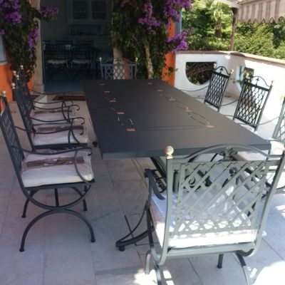 TAVOLO IN FERRO BATTUTO CON PIANO IN LAMIERA - ART 521 PEDZ -